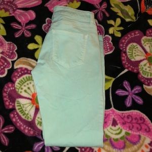 Beautiful Mint Blue Vineyard Vines Jeans!